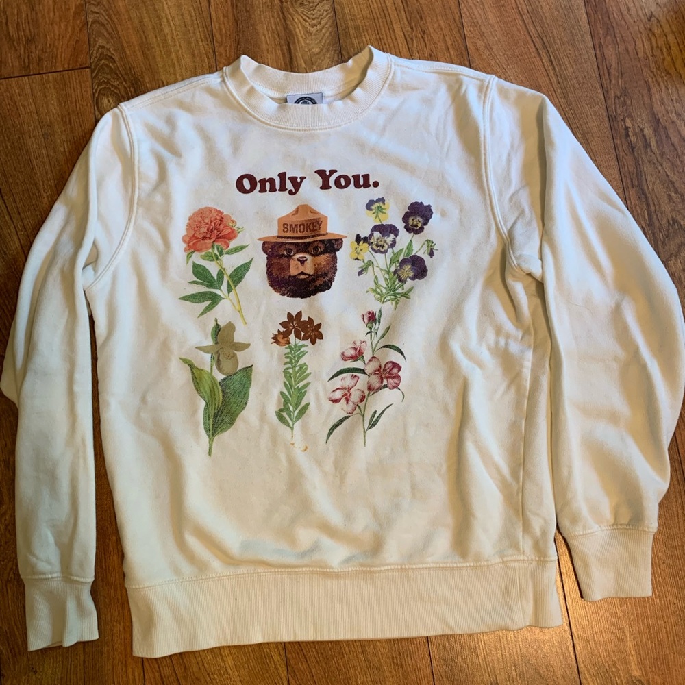 Womens Small Smoky The Bear Sweatshirt